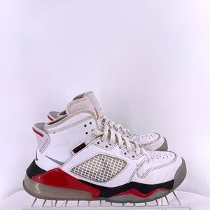 Jordan Mars 270 White Reflect Silver Fire Red CD7070-100 « New 2021 Jordans